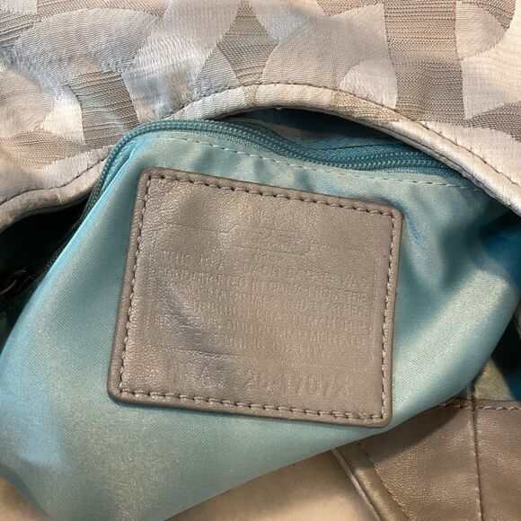 Coach Maggie Madison Shantung Chainlink Hobo Shoulder Bag - HTF - Picture 16 of 16